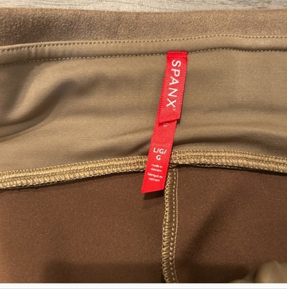 Spanx Faux Suede Leggings in Camel Size L - LIKE NEW - Picture 5 of 9